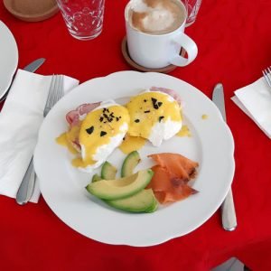 Huevos Benedictinos